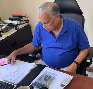 Photo-Barry Solomone